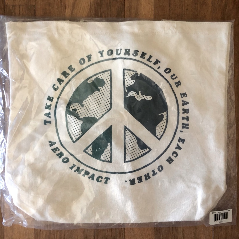 AERO Earth tote 🌏❤️